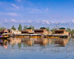 things-to-know-about-houseboat-in-kashmir_g